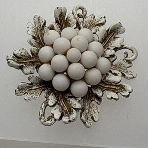 VINTAGE FAUX PEARL COPPER WHITE ENAMEL SIGNED VINTAGE PIN BROOCH